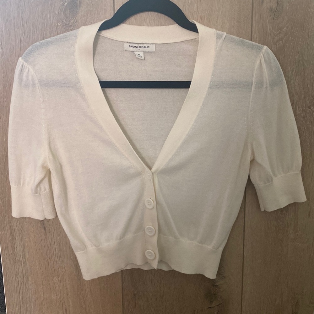 Banana Republic light weight crop cardigan